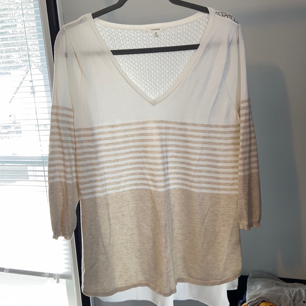 Like new Maurices shear back sweater
